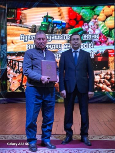 Тем, кто пашет и сеет…