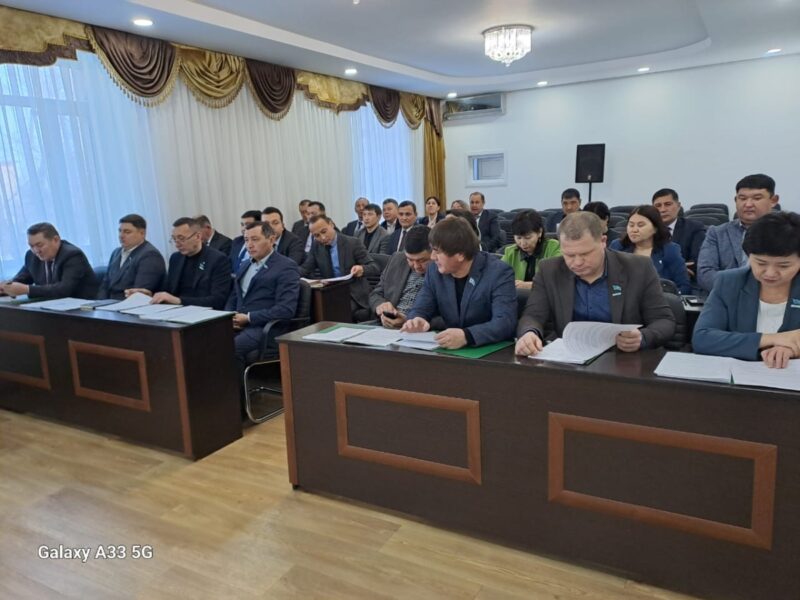 На внеочередной сессии районного маслихата